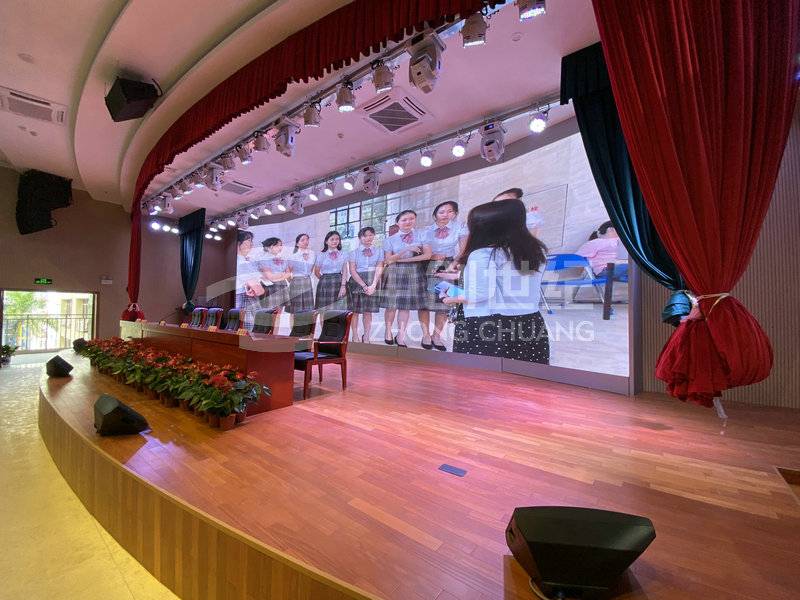 20191029-華強(qiáng)職校北校區(qū)會議中心設(shè)備安裝2 (4).JPG